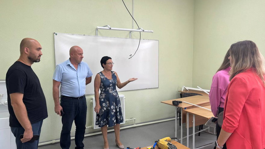 Энгельсскую школу отремонтируют ко Дню знаний