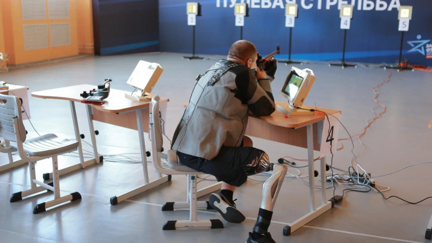 Кубок защитников Отечества: саратовский ветеран СВО Пилипчук взял серебро в метании ножа