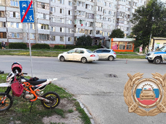 Мальчик на мотоцикле угодил под KIA и попал в больницу