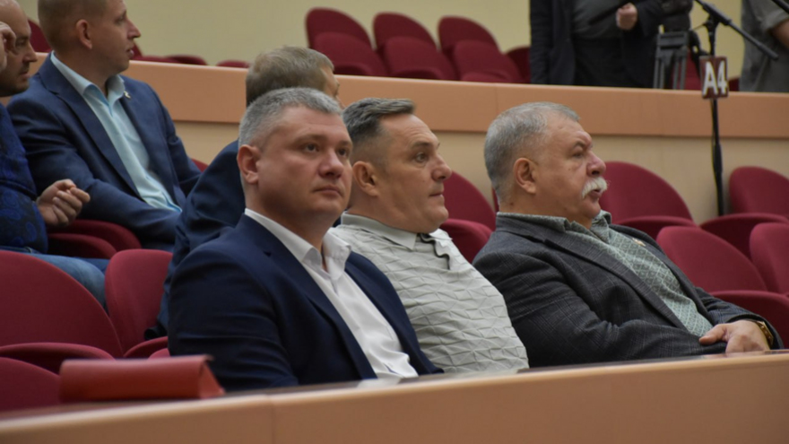 Еще три школы в Саратове передали на баланс региона: там будут отрабатывать новшества в образовании