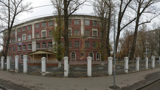 Школу № 83 в Саратове закрыли на долгожданный ремонт