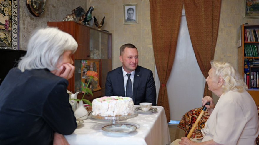 Саратовскому ветерану Изабелле Юрьевой исполнилось 100 лет