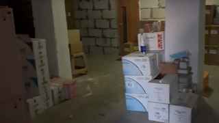 В Саратове на складе и в грузовиках нашли 400 тысяч пачек контрафактных сигарет