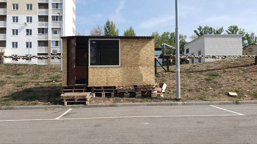 В Саратове выявили более 500 незаконных гаражей, ларьков и рекламных баннеров