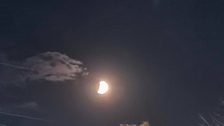 Саратовцы сфотографировали лунное затмение