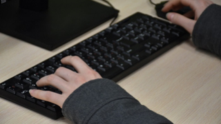 Власти Саратовской области готовы заплатить 1,2 млн за научную работу о борьбе с детской безнадзорностью