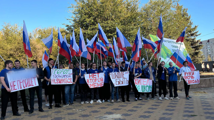 Какая-то шайка лезет в нашу жизнь: саратовские активисты попросили у Бастрыкина помощи в борьбе с коллаборационистами