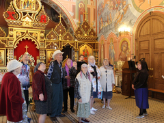 Проживающим Энгельсского дома-интерната провели экскурсию в храме