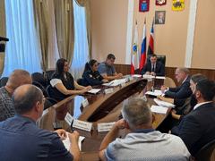 В Энгельсе руководителям УК напомнили об уголовной ответственности за нежелание оборудовать мусорные площадки