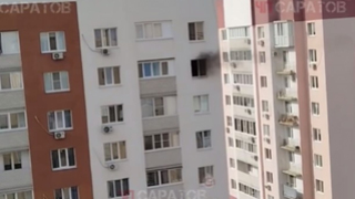 В Саратове из горящей десятиэтажки спасли 12 человек