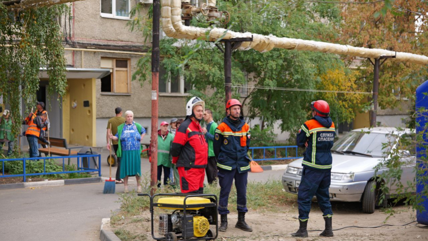 Удары БПЛА по Саратову: повреждены два дома и автомобили, жильцам пообещали компенсации