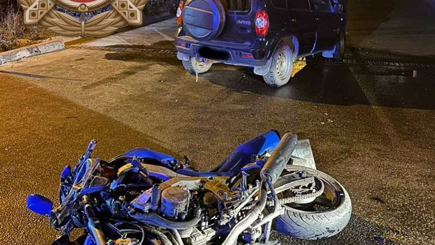 В Энгельсе байкер разбился в ДТП с внедорожником