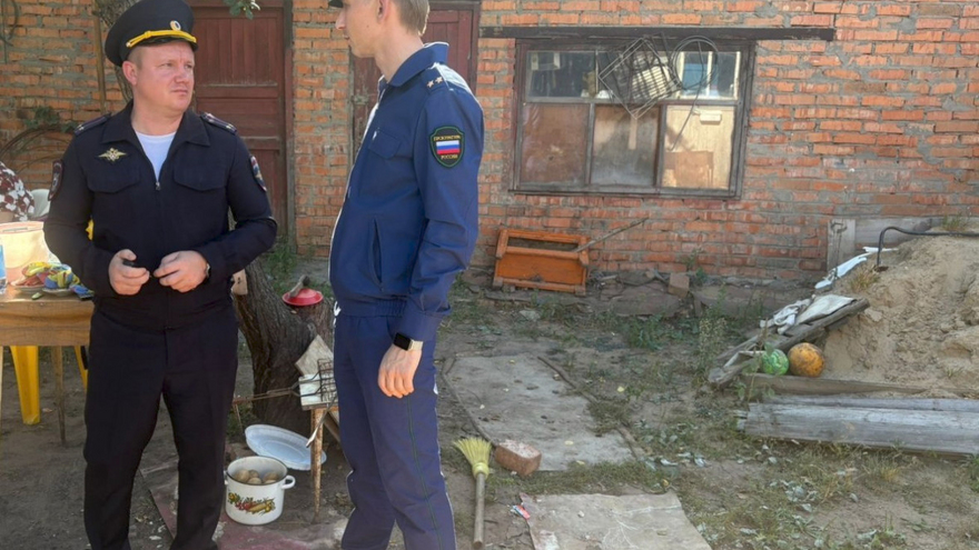 В Энгельсе 3-летний мальчик утонул в выгребной яме