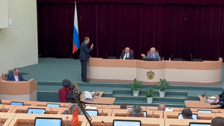 Это бардак!: депутаты устроили скандал и упомянули похороны Саратовской области