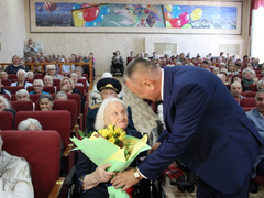В Международный День пожилого человека в Энгельсском доме-интернате чествовали долгожителей и ветеранов