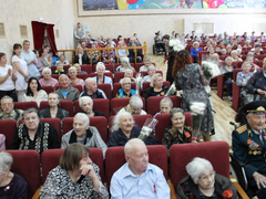 В Международный День пожилого человека в Энгельсском доме-интернате чествовали долгожителей и ветеранов