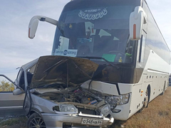 В Саратове водитель Лады погиб в столкновении с автобусом