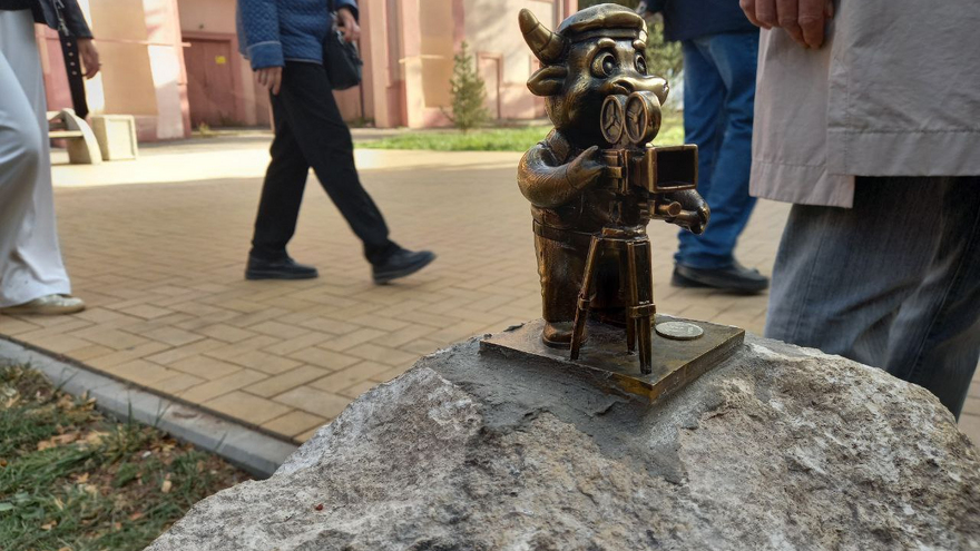 В Энгельсе открылся туристический трек с бычками: их трут, чтобы вдохновиться и преуспеть в бизнесе