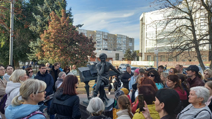В Энгельсе открылся туристический трек с бычками: их трут, чтобы вдохновиться и преуспеть в бизнесе