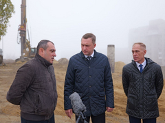 В сквере Территория детства Саратова начали строить школу на 1 100 мест