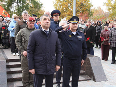 В Саратове на мемориал занесли новые имена погибших на СВО