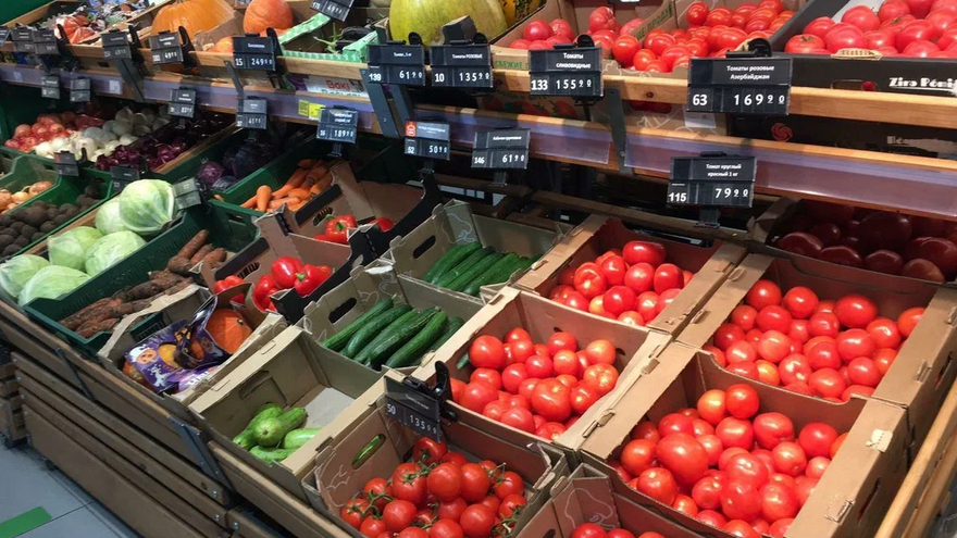 Замглавы минсельхоза об отношении продуктовых сетей к саратовским аграриям: Мурыжат, мурыжат, мурыжат
