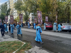 В Энгельсе тысяча верующих отправилась в крестный ход