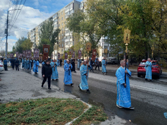 В Энгельсе тысяча верующих отправилась в крестный ход
