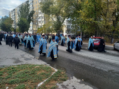 В Энгельсе тысяча верующих отправилась в крестный ход
