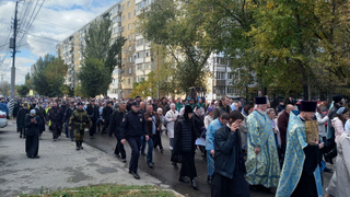 В Энгельсе тысяча верующих отправилась в крестный ход
