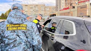 Женщина-водитель накопила штрафов на 70 тысяч: долг погасил ее муж 