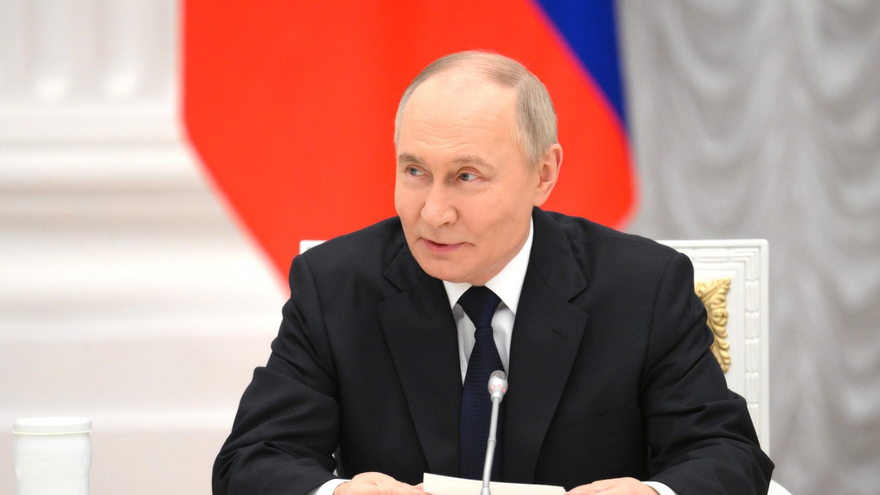 Путин наградил врача из Саратова Елену Любимову за работу в экстремальных условиях 