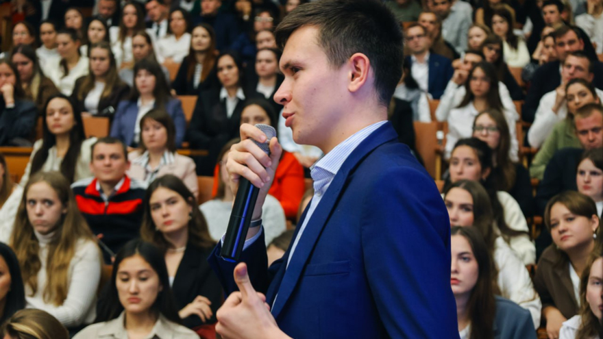 Исаев пообещал формировать команду будущих управленцев Саратова