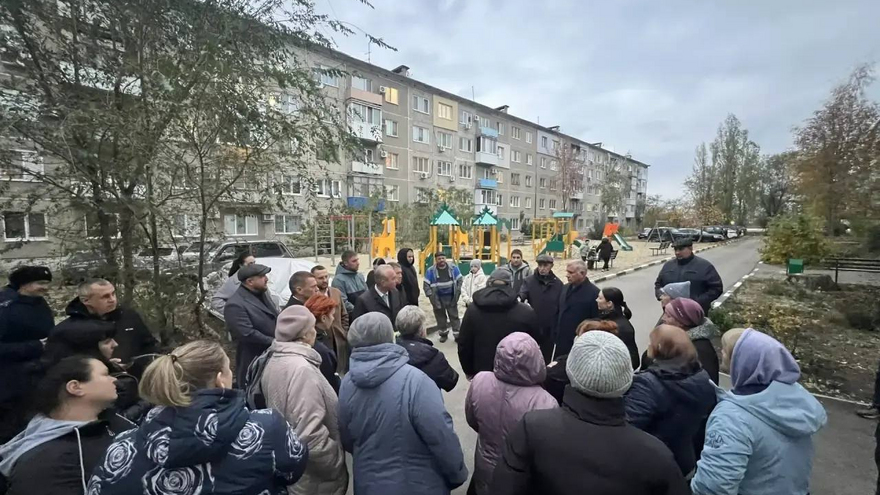 Сентябрьская атака БПЛА по Саратову: в подъездах домов заменят окна