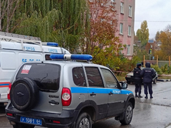 В Саратове на фасаде пятиэтажки с обрушенной стеной заметили гигантскую трещину