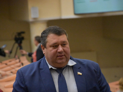 100 тысяч за рождение тройняшек: депутат опасается беременного туризма в Саратовскую область