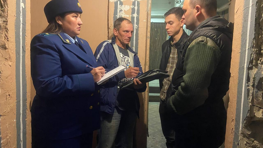 В саратовском доме обрушился подвал
