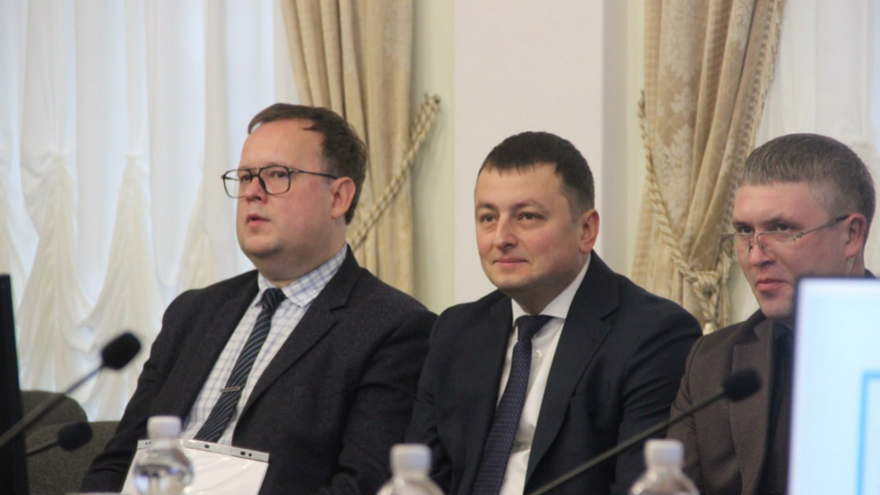 Благоустройство Славянской площади, платные парковки, пополнение резервного фонда: предложены новые поправки в бюджет Саратова