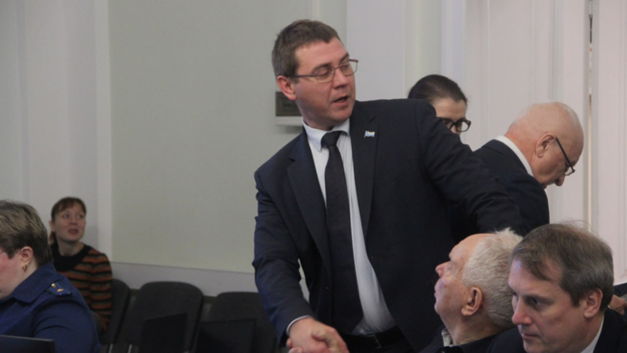 Благоустройство Славянской площади, платные парковки, пополнение резервного фонда: предложены новые поправки в бюджет Саратова