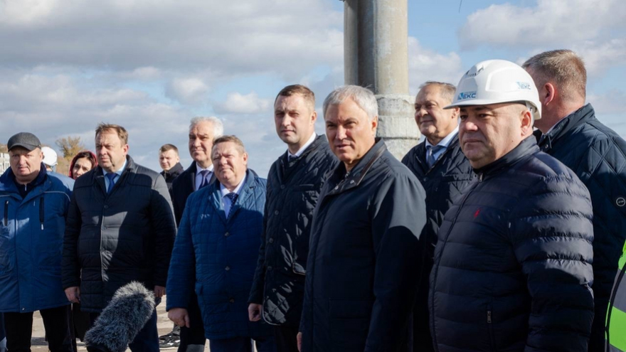 Набережную под мостом Саратов-Энгельс откроют в ноябре