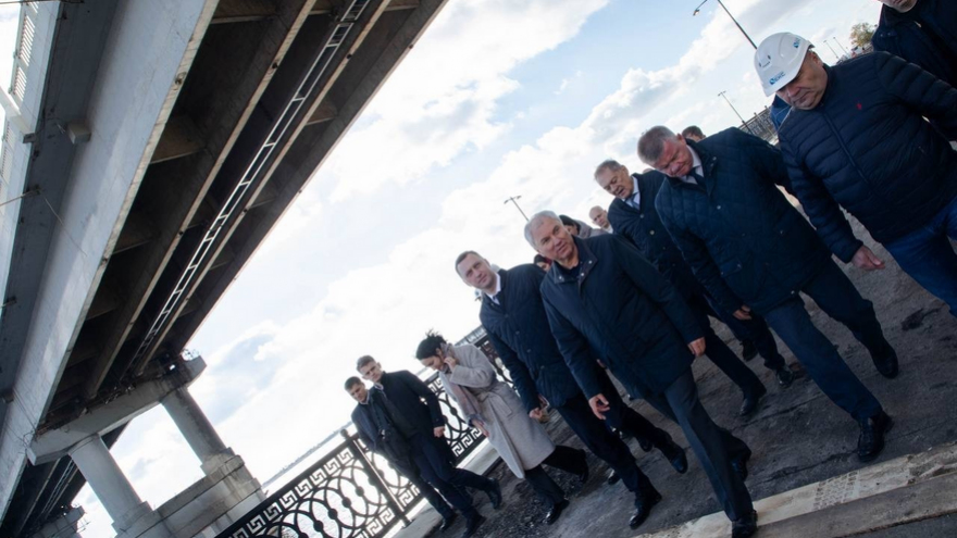 Набережную под мостом Саратов-Энгельс откроют в ноябре