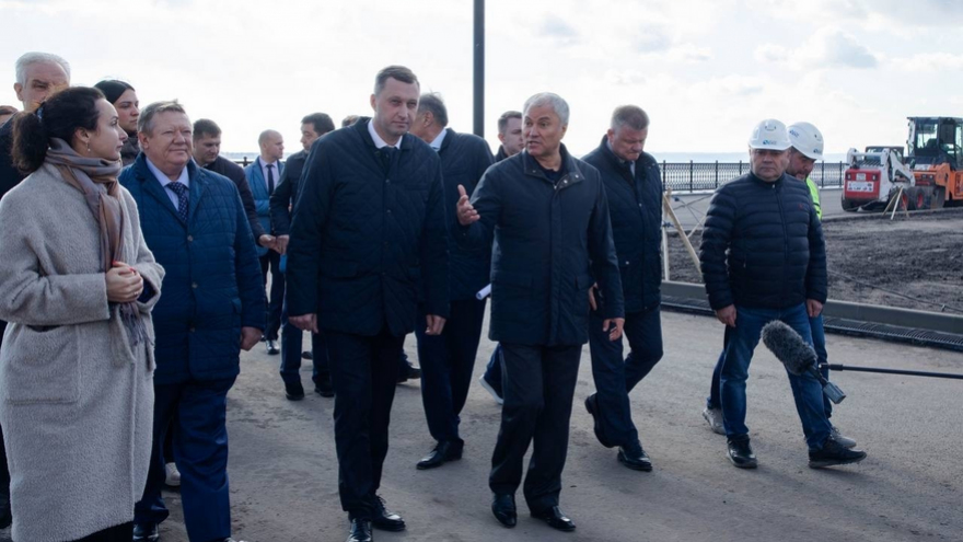 Набережную под мостом Саратов-Энгельс откроют в ноябре