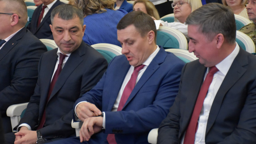 Ради общего дела: в саратовском правительстве отпраздновали День народного единства