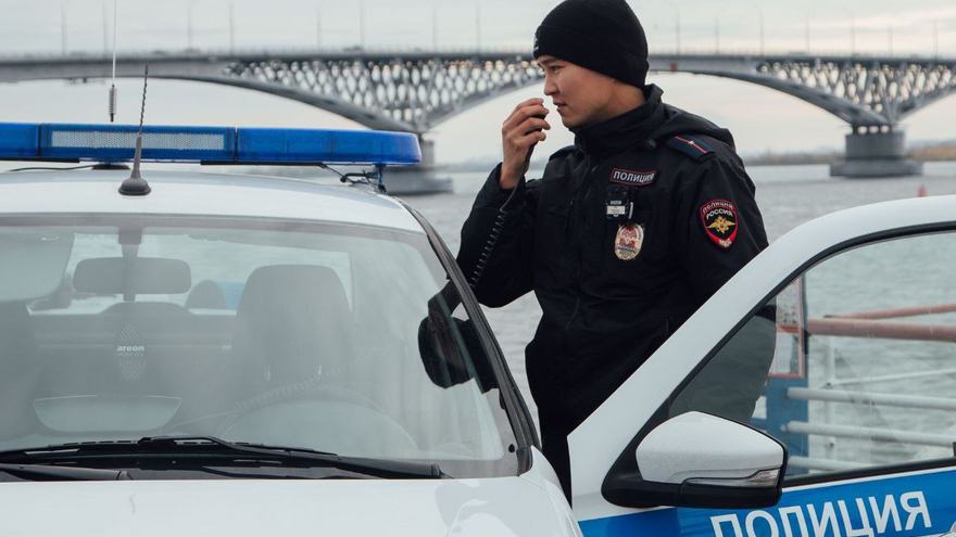Рискующие жизнью ради нуждающихся в помощи: саратовские полицейские отмечают профессиональный праздник