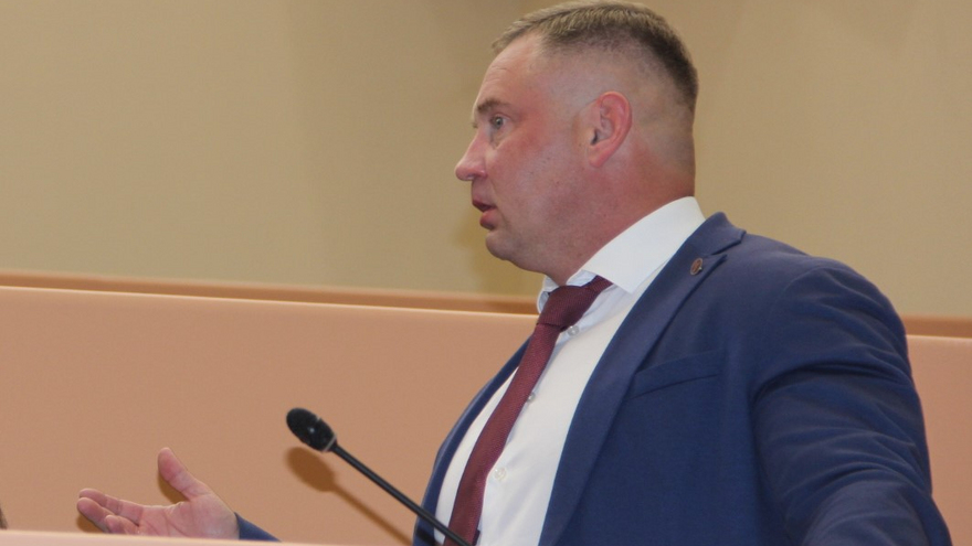 В связи с утратой доверия: губернатор предложил уволить Виктора Елина с поста главы Аткарского района