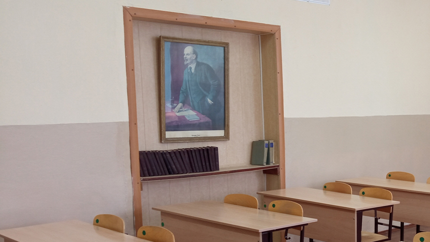 Саратовскому правительству передадут еще три районные школы