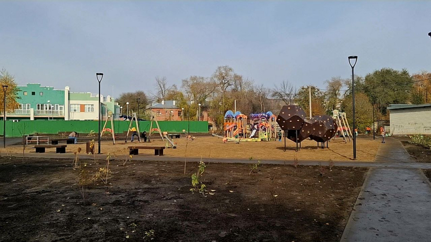 В Заводском районе Саратова обновили 26 скверов и парков по проекту Володина 