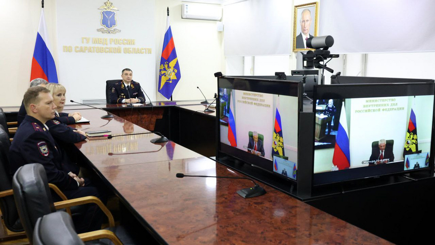 К ним идут за помощью и советом: саратовские участковые выявили 18,5 тысячи нарушений и преступлений