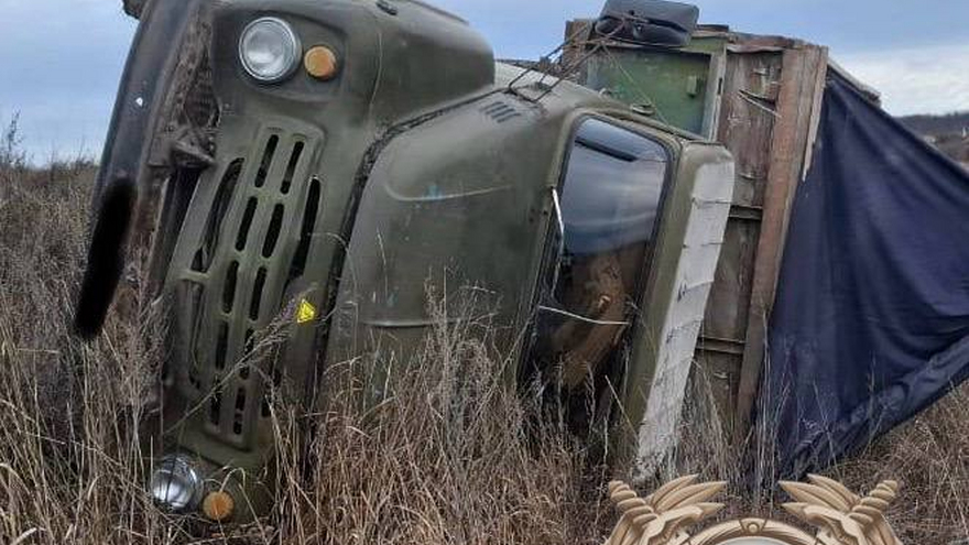 В Саратовской области водитель ЗИЛа попал в аварию и погиб