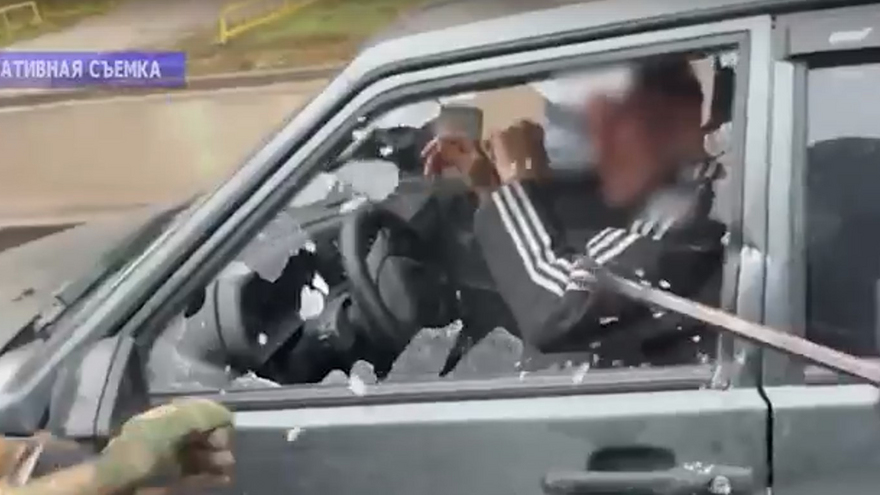 В Саратове поймали сотрудника наркошопа: он прятал запрещенные вещества в самодельных гипсовых камнях